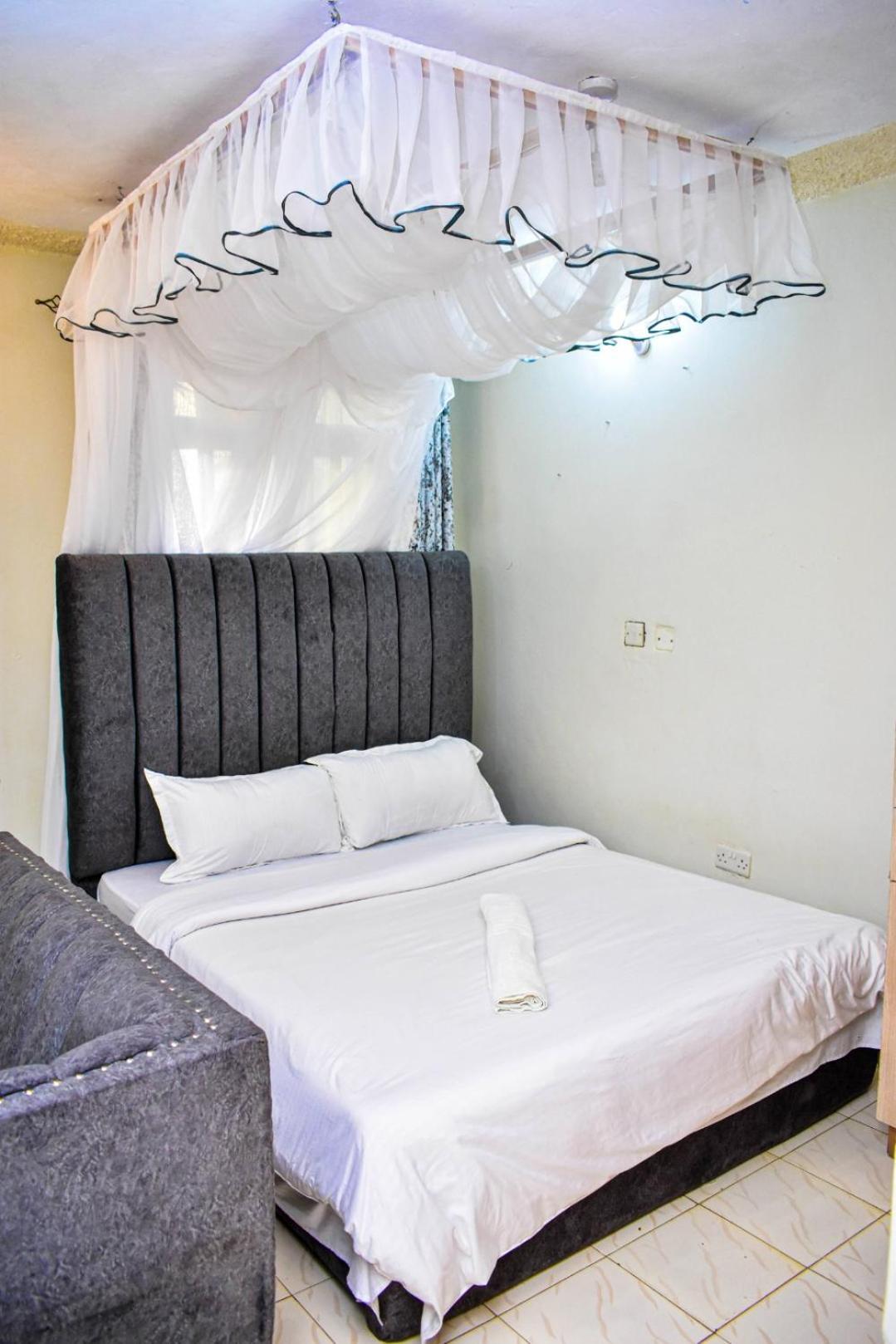 Unique, Modern Studio Apartment Kisumu Bagian luar foto